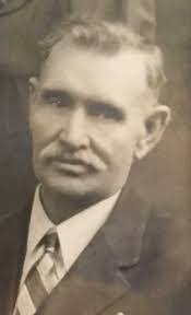 Edward Knutson's Instagram, Twitter & Facebook