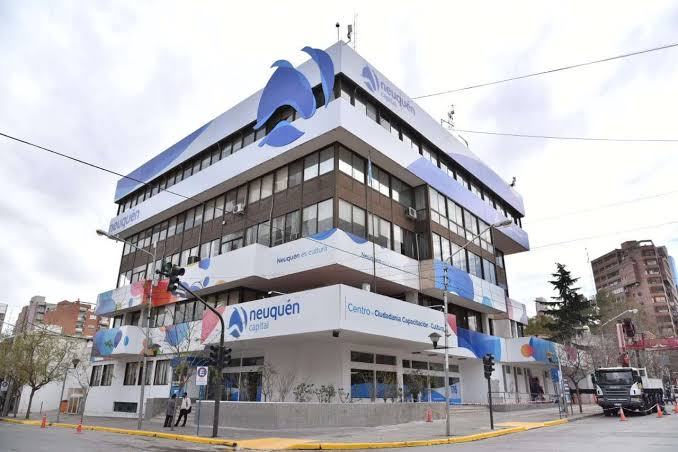 Neuquén elimina y baja impuestos a vecinos y comercios para ser la capital más competitiva