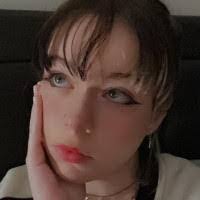 Kathy Earle's Instagram, Twitter & Facebook