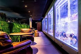 Top 40 Des Restaurants Insolites De Paris Les Plus Originaux Et Atypiques Restaurant Insolite Bar Insolite Paris Restaurant Paris