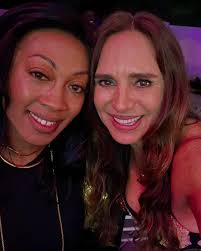 🙏🏻🥰What an unforgettable night of joy, love, and celebration!🤩🎉💫  Thank you, Johnny and Alisha Olsen for opening your beautiful home and  hosting such a special holiday party💝Your warmth, generosity, and energy  made