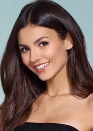 Fan Casting Alexxis Lemire as Kyra in Luna and the Lie