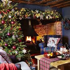 Love B R I T I S H Lifestyle On Instagram A Snug British Christmas By Indigokashmi Traditional Christmas Decorations Diy Holiday Decor Country Christmas