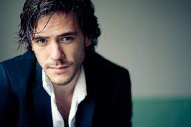 Includes jack's new single 'who's hurting who' featuring nile rodgers. Jack Savoretti Written In Scars Musicspots