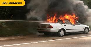 Waktu memperbaharui aplikasi umumnya hp dapat juga panas lantaran ada masalah yang perlu diperbaiki. Tidak Cuma Handphone Ini 7 Barang Yang Jadi Penyebab Kebakaran Dan Bikin Kerusakan Di Mobil Autofun