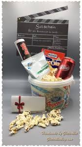 Der geburtstag naht, und alles was sich das geburtstagskind wünscht ist ein kinogutschein! Kinogutschein Filmklappe Diy Geschenkideen
