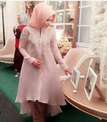 Apabila ide desain baju distro diatas telah anda pahami dengan baik, mari lanjutkan pada desain dengan gaya typography yang unik dan original, karena ini akan membuat desain anda bukan hanya. Pin Oleh Ifa Wahyudin Di Kids Pakaian Pesta Model Pakaian Musim Dingin Model Pakaian Hijab