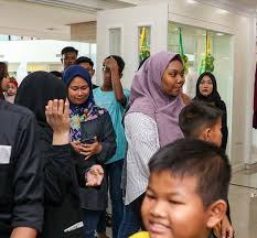 Jika anak kecil ikut berjamaah, dimana shafnya? Was Weststar Aviation Services Sdn Bhd The Weststar Group