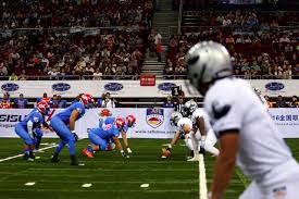 An indoor football league in your area makes on average $37,954 per year, or $878 (2%) more than the national average annual salary of $37,076. Is China About To Fall In Love With American Football Time