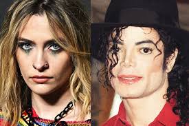 On był jej Piotrusiem Panem, ona jego Dzwoneczkiem. Relacja Michaela  Jacksona z córką Paris Jackson...