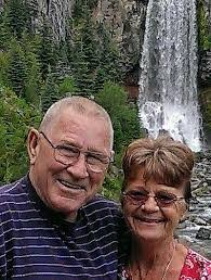 Lynn Firestone's Instagram, Twitter & Facebook