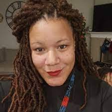 Mitzi Hooper's Instagram, Twitter & Facebook