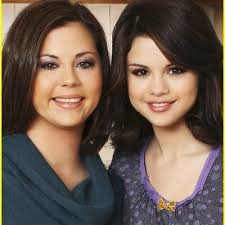 Amanda Cornett (@amandacgomez)