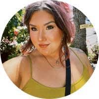 Kaye Beasley's Instagram, Twitter & Facebook