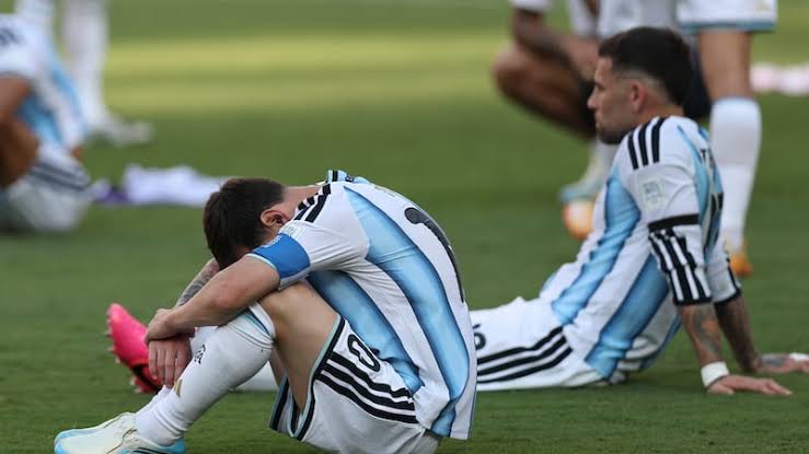 El dolor es muy grande”: Lionel Messi rompe el silencio en Argentina tras  perder la final del Mundial ante España - La Tercera