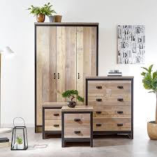 Mallon 4 Piece Bedroom Set In 2020 Bedroom Set Furniture Three Door Wardrobe