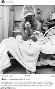 Chrissy teigen ретвитнул(а) matt rife. Chrissy Teigen Makes Her First Public Appearance Since Losing Her Son Jack Duk News