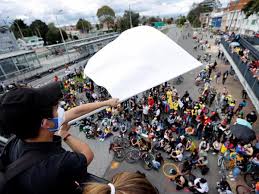Durante el transcurso de este jueves, numerosos manifestantes se han enfrentado al esmad, que adelantaba el desbloqueo de la doble calzada que comunica a buga con tuluá y cali. Recorridos Toma De Bogota 9 De Junio 2021 Asi Seran Las Marchas Protestas Y Manifestaciones Hoy Mas Contenido Portafolio
