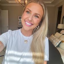 Happy Thursday! 😊 I went live today showing my easy makeup look with the  all-in-one color stick! 🌟 Links below! 🫶Shop Here:  http://p.yq.link/5qe9e9crr 🌟Jewelry(Code NICOLE): KC Chic Designs &  Lavender Blue