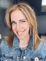 Tami Archer's Instagram, Twitter & Facebook