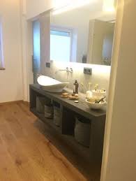 In nur sechs schritten kreiert ihr selbst tolle pflanzenkübel! Diy Waschtisch Aus Beton Cire Waschtisch Waschtisch Selber Bauen Badezimmer Inspiration