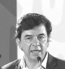 Truena Ebrard contra Sheinbaum; exige dejar simulación en Morena