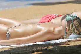 Margot Robbie Nude Photos & Videos - Celeb Masta