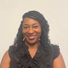 Yall help me wish my little sister Renã Sanders a 39th birthday.... so many  things I could say about her.... I love you... enjoy your  day...#YoureNotMyMama