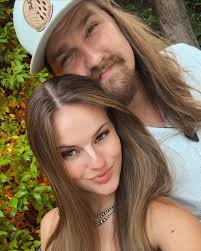 Looking to finish out May-July bookings! or later 🙃 Private or public,  lets do it 🔥 Who's booking, or looking for entertainment 🎶