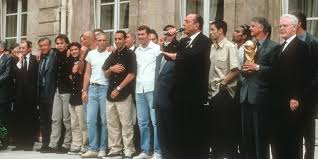 Les tournois durent une quinzaine de jours, chaque jour officiellement de 9h30 à 18h. Les Presidents Et Les Bleus Une Attention Interessee