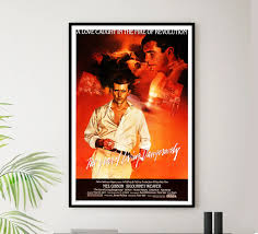 The Year of Living Dangerously - Mel Gibson - Vintage Movie Poster – Lost  Island Trading Company