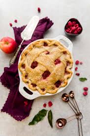 Easy Raspberry Apple Pie Made With Apples Fresh Or Frozen Raspberries Perfect For East Apple Raspberry Pie Recipe Raspberry Pie Recipe Dessert Pie Recipes