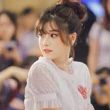 Hoàng yến chibi trở lại với mv no boyfriend, một sáng tác của nguyễn đình vũ. Showbiz Cháº¯c Co Má»—i Hoang Yáº¿n Chibi Ä'áº¹p Khong Cáº§n Son Pháº¥n ChÄƒm Khoe Máº·t Má»™c