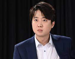 조상호 님의 아이디어 더 보기. E8ceo12y4y3a M