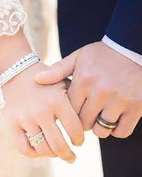 Pin By Syeda Ayal Zahra On Couple Hand Dpz Romantic Couples Photography Romantic Couples Couple Hands