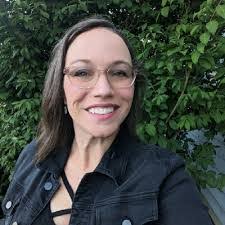 Susanne Wenger's Instagram, Twitter & Facebook