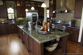 Here We Discuss The Most Popular Granite Colors In Kitchen Countertops With Pictures These Include Green Granite Countertops Green Countertops Kitchen Design