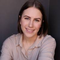 Emily Dreyer's Instagram, Twitter & Facebook