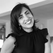 Laura Squier's Instagram, Twitter & Facebook