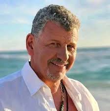 I wish I could receive Hello from that sweet woman, that truly loves  listening to my songs 🎶❤️🌹🌹🌹🌹🌹🌹🌹🌹