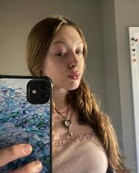 Ella Colwell's Instagram, Twitter & Facebook