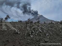 Gunung sinabung di sumatera utara. Pasca Erupsi Gunung Sinabung Kabupaten Karo Dilanda Hujan Abu Bercampur Pasir