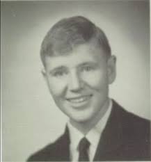 LUSK, Donald Wayne, class of 1972, was born September 21, 1954 in Phoenix,  AZ to Donald & Phyllis Lusk. He started his own unlicensed construction  company called “D.W. Lusk Concrete Works.” Donald