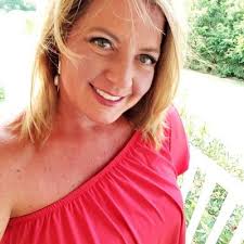 Leigh_Irvin (@leighcoe_coe)