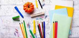 Elevii nu au dus flori în prima zi de școală, au dus sticluțe cu dezinfectant! Calendarul Anului È™colar 2020 2021 A Fost Stabilit IatÄƒ Structura Noului An È™colar Eliteducation