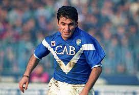 Gheorghe hagi köstence, romanya gica, hagi ailesinin (sultana ve elena adinda iki ablasi ile birlikte) 3 çocugundan biridir. How Gheorghe Hagi Rebuilt His Career In Serie B With Brescia