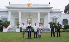 Hingga siang pukul 12.30 wib, para personel polda metro jaya terus melakukan patroli dan di tengah maraknya demonstrasi, presiden ri jokowi hari ini pergi ke kabupaten pulau pisang dan kabupaten kapuas, kalimantan tengah. 6 Fakta Persiapan Ibu Kota Pindah Ke Kalimantan Nomor 5 Tak Diduga Okezone Economy