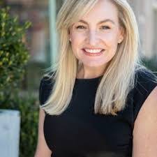 Lauren Pillsbury's Instagram, Twitter & Facebook