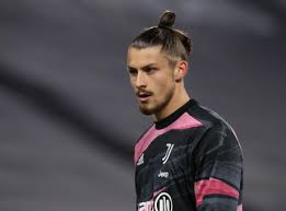Because i knew that sooner or later the referee could give juve a gift, fiorentina owner aims dig at juventus. Rx8ggfdaasiylm