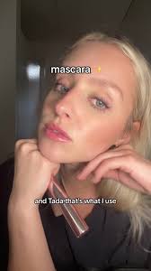 What Mascara Does Daisy Kent Use
